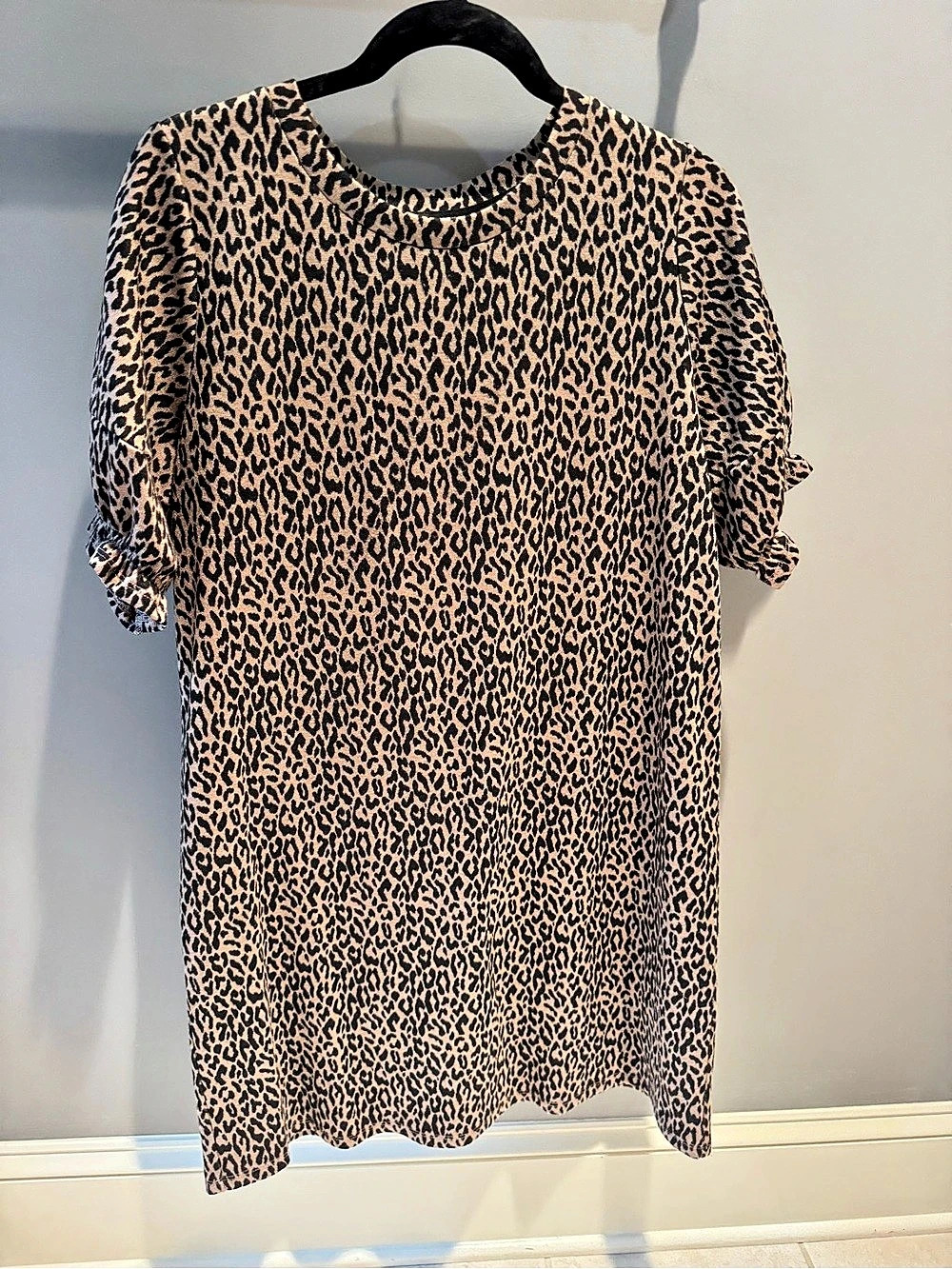 THML Leopard Print Puff Sleeve Shift Mini Dress Size L